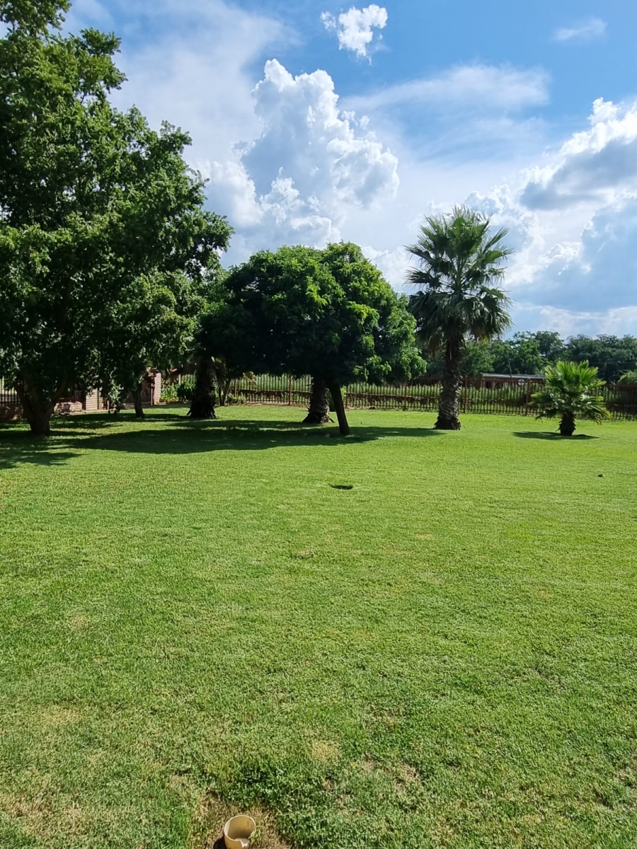 4 Bedroom Property for Sale in Christiana North West